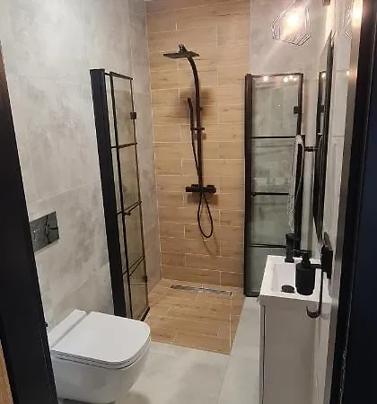 ゲストハウス Male Ciche 36j Przy Ostrewkach, Widok Na Gory, Blisko Do Wyciagu Narciarskiego, Idealne Miejsce Na Wypad W Gory -tarasowka-zgorzelisko-rusinowa Polana-gesia Szyja-palenica-wiktorowki-morskie Oko ムジャシフレ