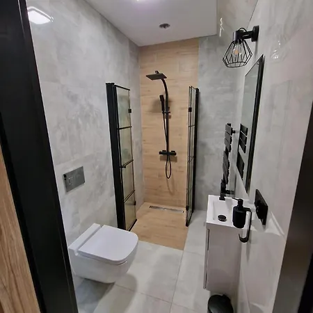 Male Ciche 36j Przy Ostrewkach, Widok Na Gory, Blisko Do Wyciagu Narciarskiego, Idealne Miejsce Na Wypad W Gory -tarasowka-zgorzelisko-rusinowa Polana-gesia Szyja-palenica-wiktorowki-morskie Oko ムジャシフレ